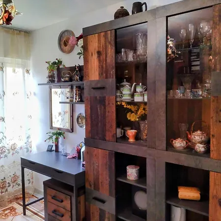 Helena Appartement *